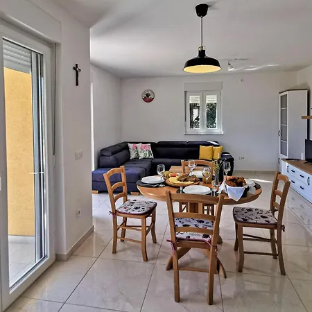 Сasa de vacaciones Cozy In With Wifi