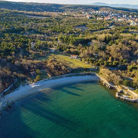 2 Bedroom Stunning In * Risika