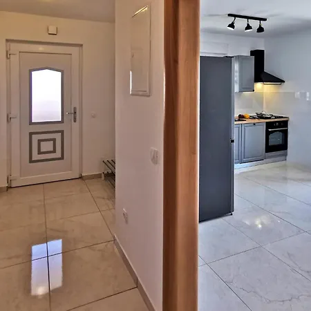 2 Bedroom Stunning In Semesterbostad