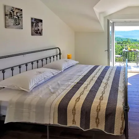 2 Bedroom Stunning In * Risika