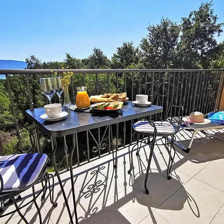 2 Bedroom Stunning In Semesterbostad